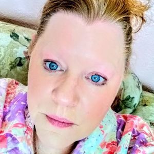 Meet your Posher, Lynne